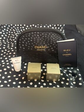 Chanel Beaute GWP Pouch Bundle